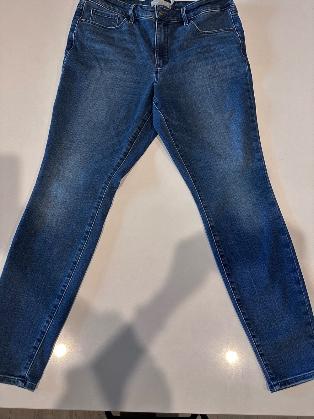 ATH100 -  Athleta Straight Leg Jeans Women’s Size 14 Stretch Denim Medium Wash